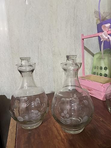 Оборудование для производства: Ətiriyyat mağazaları üçün qrafin . 2ədəd . Balaca deyil . Parlaq şüşə — 1