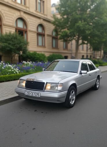 chery a 21: Mercedes-Benz W124: 2.3 l | 1989 il Sedan — 2
