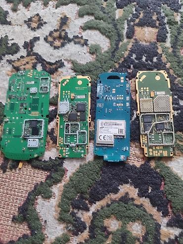 3 birinde printer: Köhnə düyməli mobil telefonlar üçün anakart/plata dəsti - Şəkillərdə — 2