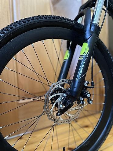 velosiped kaska: 15 gün istifadə olunub cəmi təptəzədir. Alınanda 290 azn verilib. Hər — 3