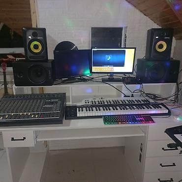 Full hazir studiya professional her sey daxil — 2