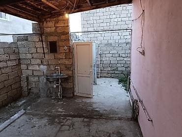 gencede ev: 3 otaqlı, 2 kv. m, Kredit yoxdur, Orta təmir — 4