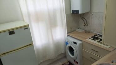 kirayə ev ayliq: Nizami rayonu,Neftçilər metrosu,Xudafərin şadlıq evinə yaxın,5 — 6