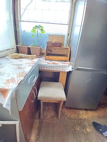 lazer kiraye: Nizami metrosuna yaxin bina evi 5/2 mertebesi 1 otaqdan 2 duzelme — 9