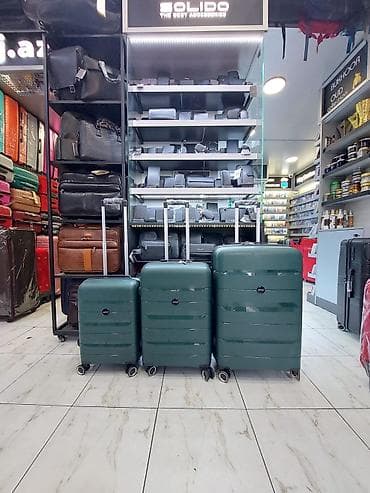 Sərt korpuslu səyahət çamadanları dəsti - Rəng: tünd yaşıl - Korpus