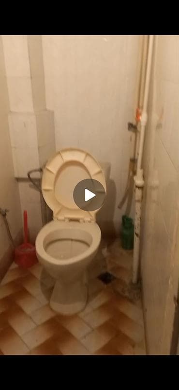Nerimanovda keshle bazarina yaxin 2 otagki 3cu mertebe orta blokda — 3