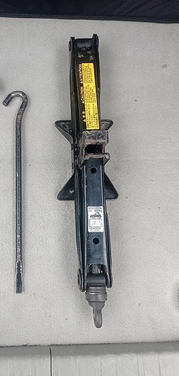 Yeni Mexanik Domkrat, Maksimum yükqaldırma: <1 t, Pulsuz çatdırılma