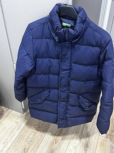 benetton: Uşaq üçün qışlıq puffer gödəkçə – tünd göy rəngdə. Xüsusiyyətlər: - — 1