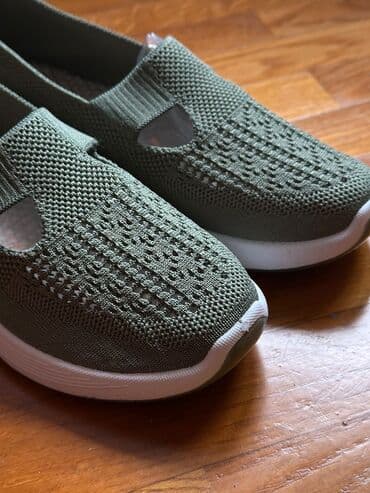 adidas qaçış üçün qadın krossovkaları: Ölçü: 37, rəng - Yaşıl, Yeni — 4