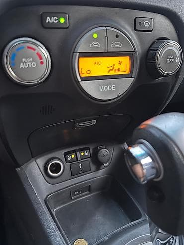 vaz 2107 abilsofka: Kia Rio, 2009 – dizel, avtomat Xüsusiyyətlər: - Kuzov: sedan, ağ rəng — 9