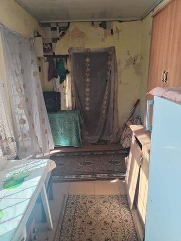 təzə coratda həyət evləri: 2 otaqlı, 6 kv. m, Orta təmir — 5