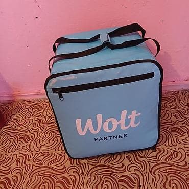 Wolt çanta əlcəklə birlikde satilir ideal veziyyetdedi qiymet 35
