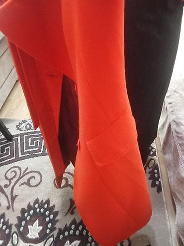 Çox gözəl görünüşlü rahat paltodu material yumşaq,türk malı italyan