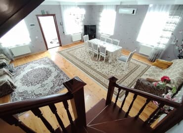 загородный дом с гаражом: 100 м², 4 комнаты, С бассейном, Комби, Газ, Электричество — 1