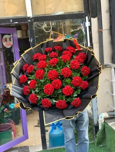 gul səbətləri: 🔴 31 Qızılgul səbəti - 45₼ deyil - 40₼. Buket - 65₼ deyil - 55₼ — 3