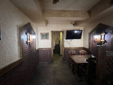 arenda kafelər: Əcəmi metrosuna yaxin yerləşən pab ümumi sahəsi 120 kv,m olan ayi 1200 — 5