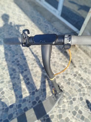 electron scuter: Elektrikli skuter – şəhər içi gündəlik yolçuluq üçün rahat və yığcam — 3