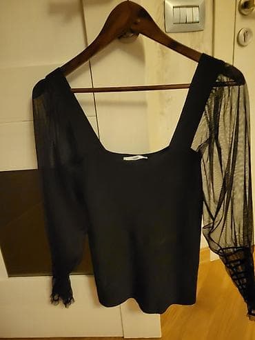 geyım: MNG Casual brendinin qadın bluzası - Rəng: qara - Model: kvadrat — 3