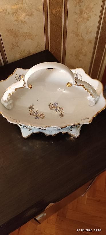 Crown Regal" (Rumıniya) istehsalı olan, qızılı haşiyəli vintaj çini — 2