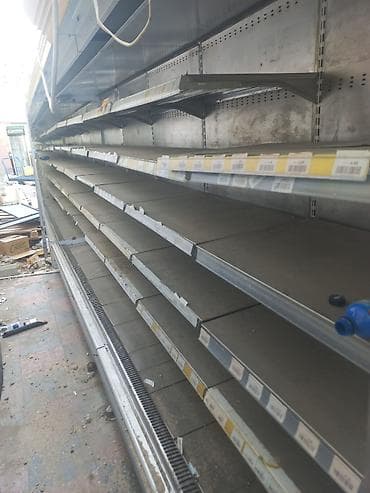 vıtrın: Mağaza üçün sənaye tipli soyuducu vitrinin (refrigerated display case) — 2