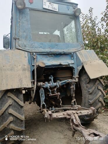 ot biçən traktor: Mavi rəngli təkərli kənd təsərrüfatı traktoru - Universal kabinəli — 7