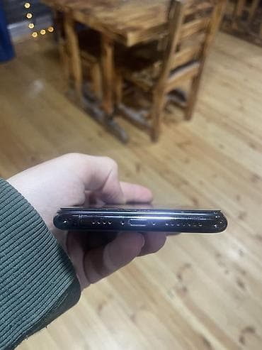 ipad 10 cu nesil: IPhone 11 Pro, Space Gray, Face ID — 3