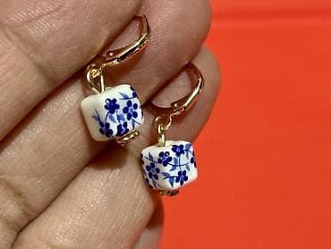 Сумки: Məhsul: Seramik muncuqlu sırğalar - Dizayn: Ağ fon üzərində kobalt — 2