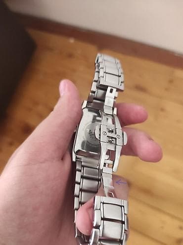 Zərgərlik əşyaları: Original az istfade olunub, ela veziyyetde, yalniz batareya — 1