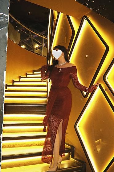 1 dəfə geyinilib Bordo rəngli uzun ziyafət donu - Model: çiyinləri