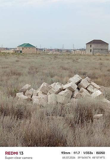 rus saatlari: Arenə daşları (şəkillərdə görünen iri ölçülü təbii ağ daş bloklar) - — 1