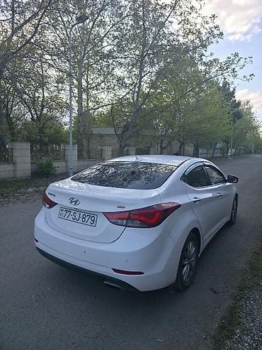 bmw x3 xdrive30i at: Hyundai Avante: 1.6 l | 2015 il Sedan — 3