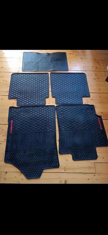 Avtomobil üçün ayaqaltı kamplekt tezeden seçilmir çox az istifadə