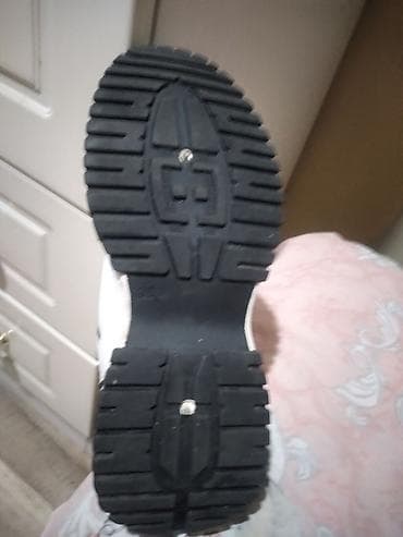 Nike, Ölçü: 36, rəng - Ağ, İşlənmiş