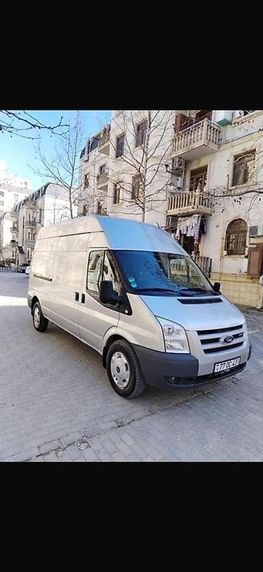 ford eskape: Ford Transit: 2.4 l | 2009 il 198000 km Van body type — 7