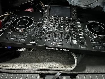 Musiqi alətləri: Denon DJ Prime seriyası – SC Live 4 DJ kontroller Xüsusiyyətlər: - 4 — 1