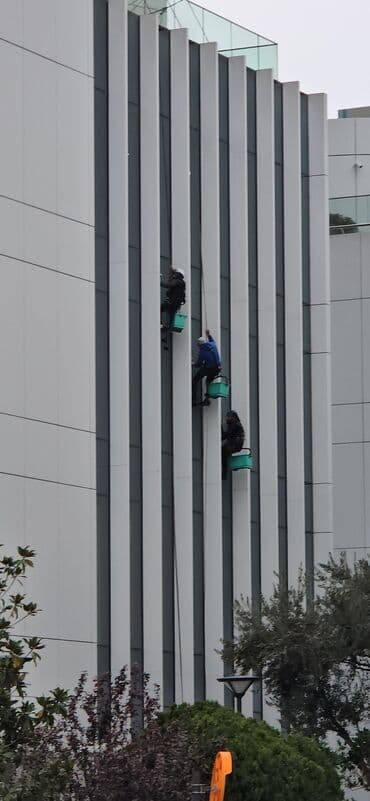 demir işleri: Alpinist üsulla əl çatmaz yerlərdə və istənilən hündürlükdə fasad — 5