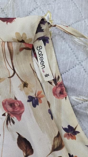 Dəstlər, kostyumlar: Brend: Sateen life Ölçü: M (38) Məhsul təsviri: - Qadın koyneyiu — 1