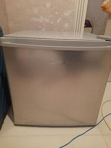 Mini Midea Soyuducu Satılır, rəng - Gümüşü