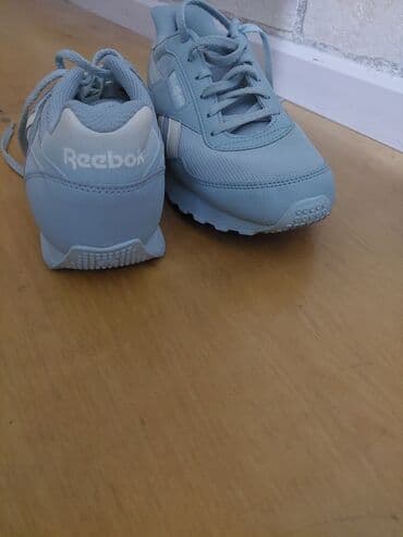 красофкалар мужской: Reebok idman ayaqqabısı - Rəng: açıq maviyə çalan boz (sol yanlarda — 1