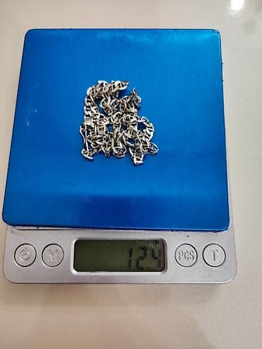 Gümüş boyunbağı (925 ayar)
12.4qr,50sm — 1