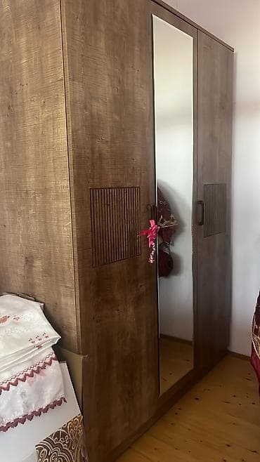 seyf dolab: Yeni, 3 qapılı, Güzgülü, Qəhvəyi, Açılan, Düz dolab — 3