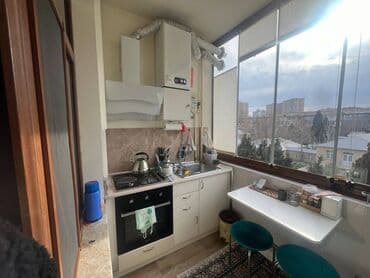 bayılda bina evləri: Binəqədi rayonu,7 mkr,Azadlıq pr,4 mərtəbənin,1-ci mərtəbəsində,2 — 4