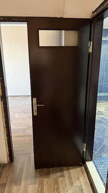 seyf qapi: İşlənmiş Otaq qapısı 90x205 sm Zamok ilə, Ünvandan götürmə — 4