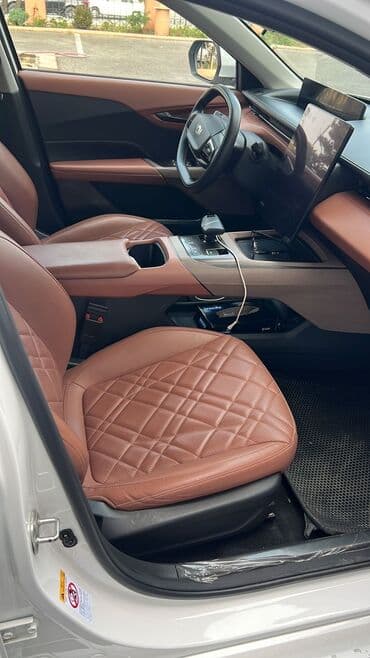 islenmis kvadrasikl: Changan Qiyuan A05: 1.5 l | 2024 il 83000 km Sedan — 3