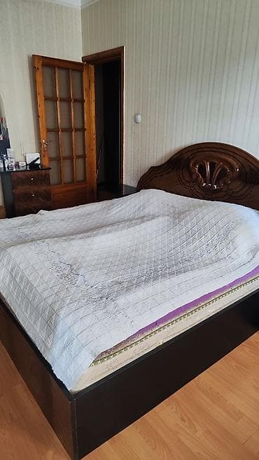 oturaca: Yataq otağı dəsti Tərkib: - 2 nəfərlik çarpayı (başlıqda ağac naxışlı — 3