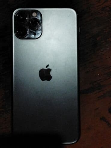 qoruyucu ekran: IPhone 11pro Xüsusiyyətlər: - Ön tərəfdə bir neçə sensor üçün — 4