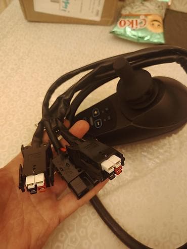 Tibbi məhsullar: Elektrik əlil arabası üçün joystick və idarəetmə bloku. Musterimiz — 4