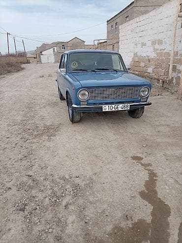 radiator maşın: Salam saz vəziyətdədi ili 1985 təcli satılır endrimdə var — 5