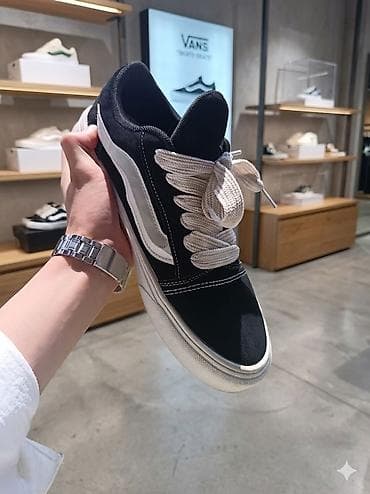 ortopedik ayaqqabı: Vans Old Skool kişi/kadın skeyt ayaqqabısı Ayyaqbı 2 defe geyinilib — 1