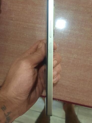 Volkswagen: Redmi smartfon xx - Model: Redmi (arxa qapaqda “REDMI” loqosu) — 4